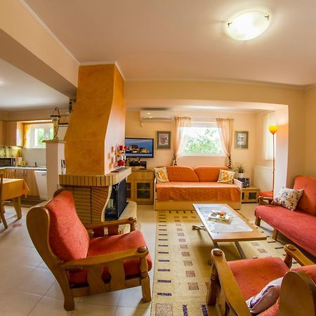 Iris-Gogo House Apartment Nafplio Ngoại thất bức ảnh