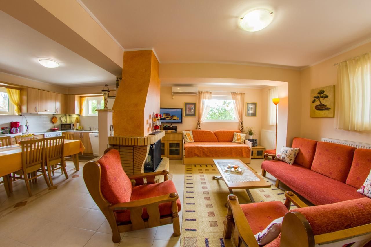 Iris-Gogo House Apartment Nafplio Ngoại thất bức ảnh